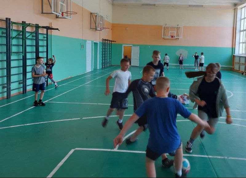 Лагерные объединения   &amp;quot;Муравейник&amp;quot;  и &amp;quot;Буревестник&amp;quot;.